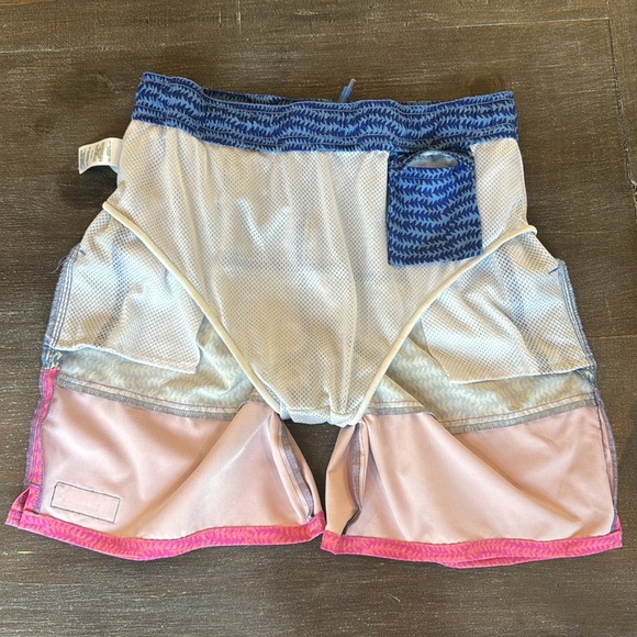 Vineyard Vines Boys' Pieced Chappy Swim Trunks Lined L 16 EUC Pocket Blue Pink - Picture 7 of 14